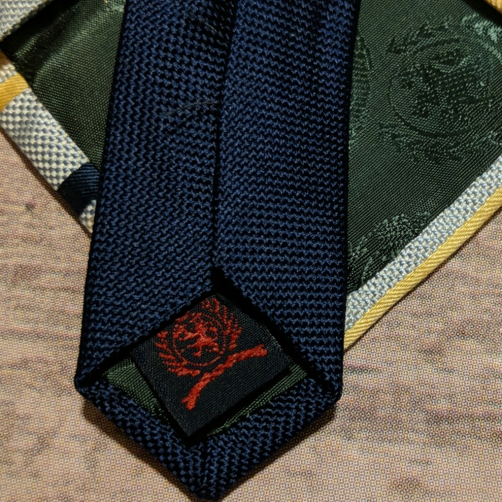 Tommy Hilfiger Silk Striped Tie - Picture 7 of 7